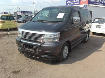 1999 Nissan Elgrand Pictures