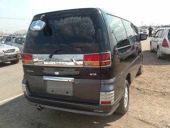1999 Nissan Elgrand Pictures