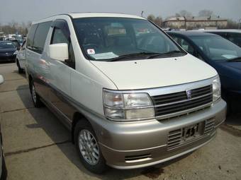 1999 Nissan Elgrand Photos