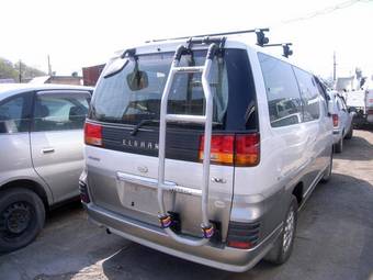 1999 Nissan Elgrand Photos