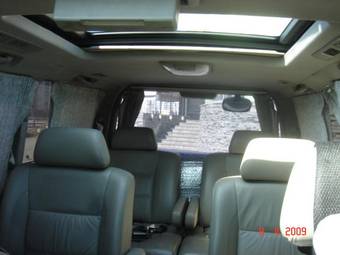 1999 Nissan Elgrand Pictures