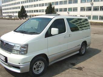 1999 Nissan Elgrand Pictures