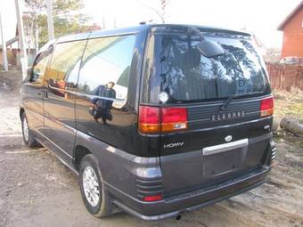 1999 Nissan Elgrand Pictures