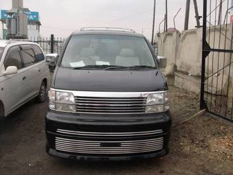 1999 Nissan Elgrand Photos