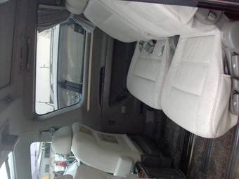 1999 Nissan Elgrand Images