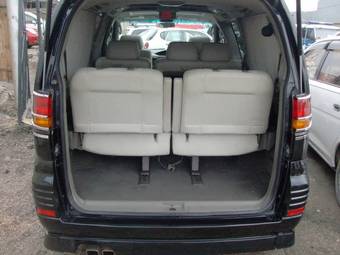 1999 Nissan Elgrand Pictures