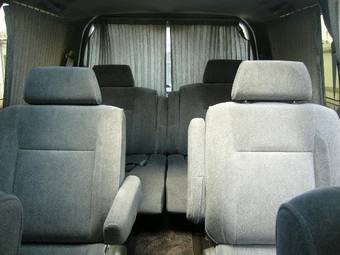 1999 Nissan Elgrand Photos