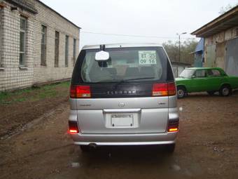 1999 Nissan Elgrand Photos