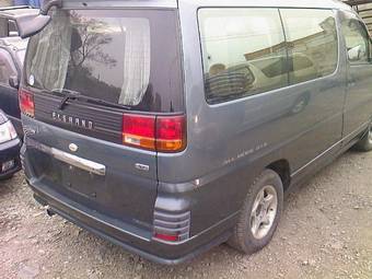 1999 Nissan Elgrand Pictures