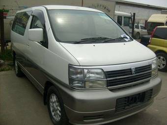 1999 Nissan Elgrand Photos