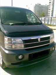 1999 Nissan Elgrand Pictures