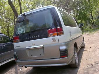 1999 Nissan Elgrand Photos