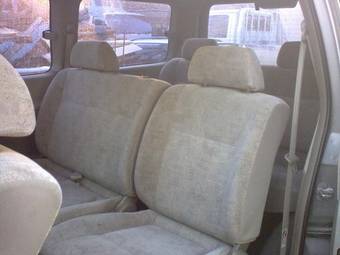 1999 Nissan Elgrand Wallpapers