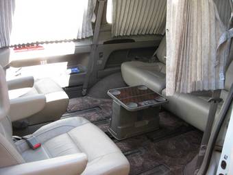 1999 Nissan Elgrand Pictures