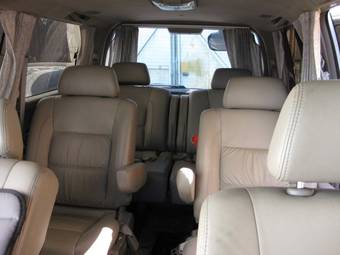 1999 Nissan Elgrand Photos