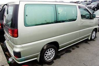 1999 Nissan Elgrand Photos