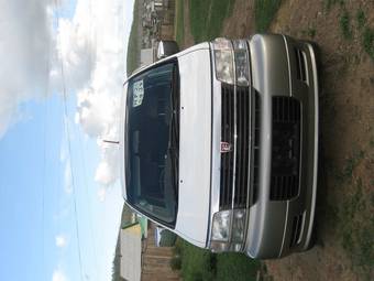1999 Nissan Elgrand Photos