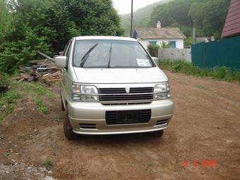 1999 Nissan Elgrand Pictures