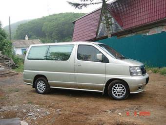 1999 Nissan Elgrand Pictures