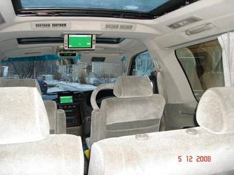 1999 Nissan Elgrand Pictures