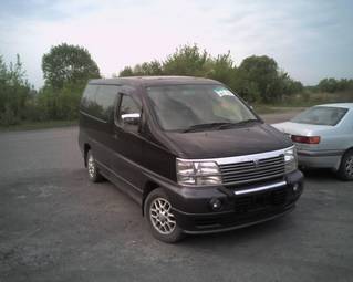 1999 Nissan Elgrand Images