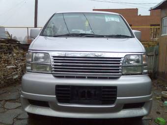 1999 Nissan Elgrand Pics