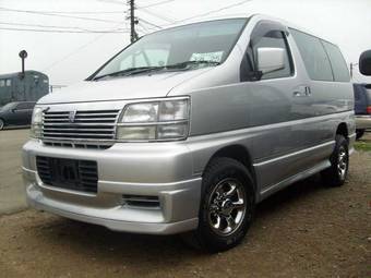 1999 Nissan Elgrand Pictures