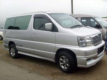 1999 Nissan Elgrand Pictures
