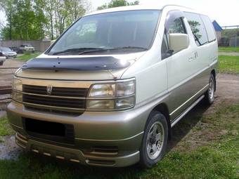 1999 Nissan Elgrand Photos