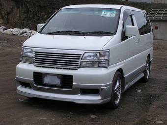 1999 Nissan Elgrand Photos