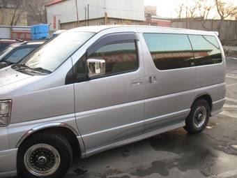 1999 Nissan Elgrand Images