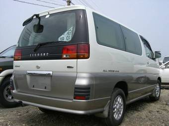 1999 Nissan Elgrand Photos