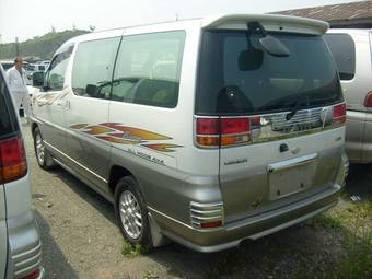 1999 Nissan Elgrand Pictures