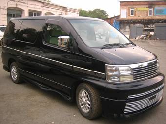 1999 Nissan Elgrand Photos