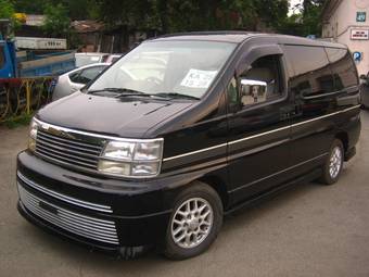 1999 Nissan Elgrand Pictures