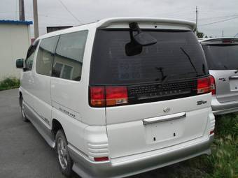 1999 Nissan Elgrand Photos