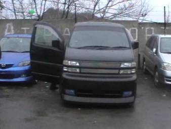 1999 Nissan Elgrand Pictures