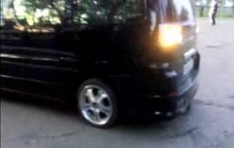 1999 Nissan Elgrand Pictures
