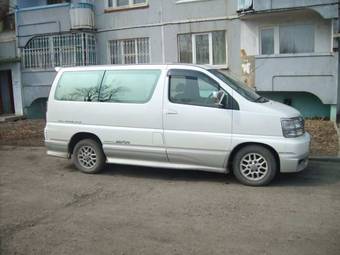1999 Nissan Elgrand Images