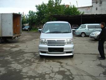 1999 Nissan Elgrand Photos