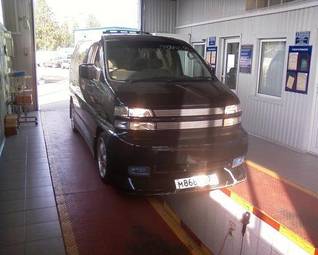 1999 Nissan Elgrand Pictures