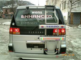 1999 Nissan Elgrand Pictures