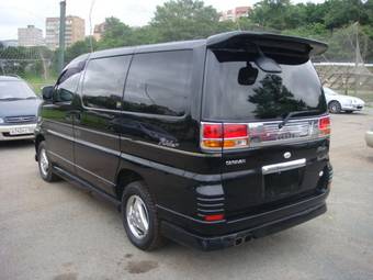 1999 Nissan Elgrand Images