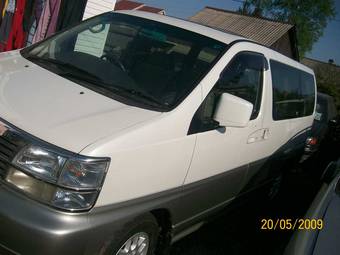 1999 Nissan Elgrand Photos