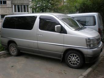 1999 Nissan Elgrand Photos