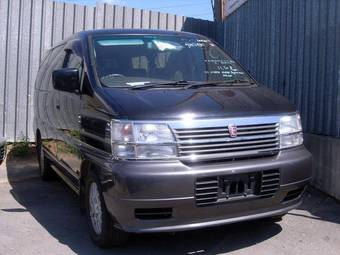 1999 Nissan Elgrand Images