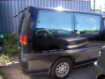 1999 Nissan Elgrand Pics