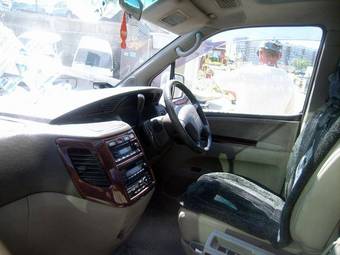 1999 Nissan Elgrand Pics