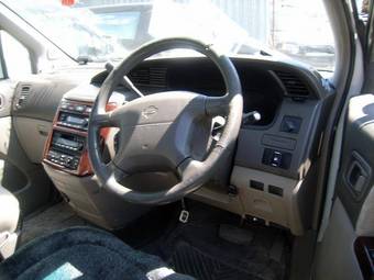 1999 Nissan Elgrand Pictures