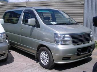 1999 Nissan Elgrand Pictures